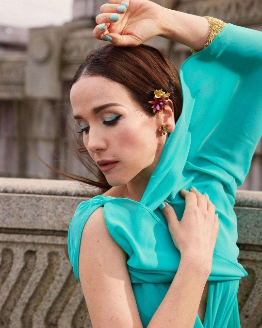 La cantante uruguaya apostó por una sombra turquesa y una manicura en combinación