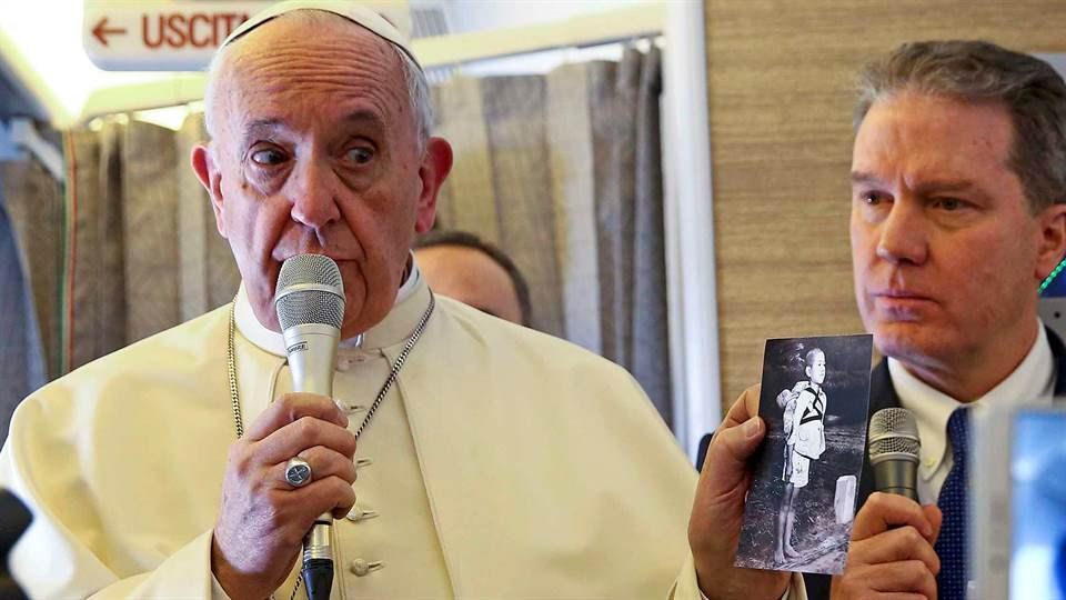 “Estamos al borde de una guerra nuclear; tengo miedo”, dijo el Papa