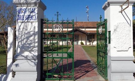 El Hospital Carlos Harteneck de Villa Guillermina, donde quedaron aisladas cinco jóvenes tras regresar de su viaje a Bariloche. El Hospital Carlos Harteneck de Villa Guillermina, donde quedaron aisladas cinco jóvenes tras regresar de su viaje a Bariloche.