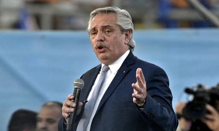 El presidente se refirió en las redes sociales a las subidas de las cotizaciones alternativas de la divisa norteamericana. El presidente se refirió en las redes sociales a las subidas de las cotizaciones alternativas de la divisa norteamericana.