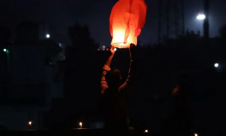 Un globo de pirotécnia dejó sin luz a miles de porteños durante el Año Nuevo. Un globo de pirotécnia dejó sin luz a miles de porteños durante el Año Nuevo.