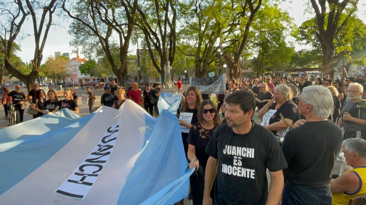 La marcha se realizó este martes por la tarde en Santa Fe.