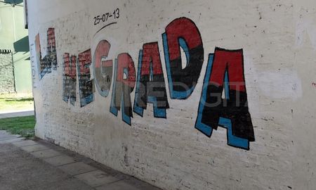 La Negrada, la facción que es disidente a Los de Siempre, que en la actualidad conducen la barra de Colón. La Negrada, la facción que es disidente a Los de Siempre, que en la actualidad conducen la barra de Colón.