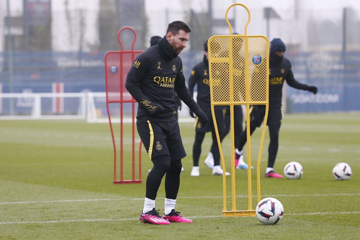 Lionel Messi se reintegró a los entrenamientos de Paris Saint-Germain luego de unas mini vacaciones en Los Alpes.