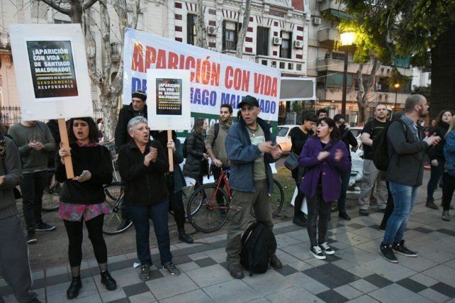 Rosario se movilizó en reclamo de la aparición de Santiago Maldonado