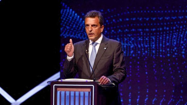 Massa anunció que enviará un proyecto de ley para que el PreViaje sea política permanente