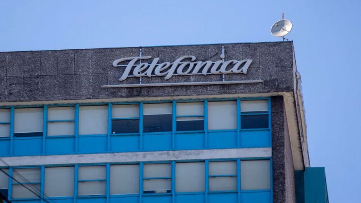 El Gobierno suspendió preventivamente la compra de Telefónica por parte de Telecóm.