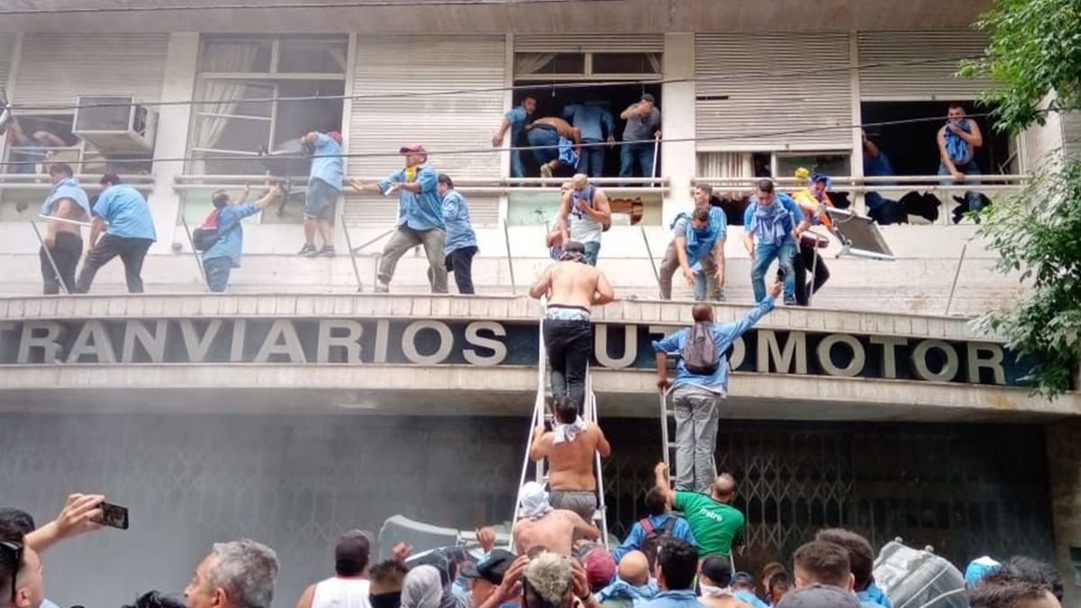 Se viven momentos de&nbsp;violencia en el edificio que el gremio&nbsp;posee en el barrio porte&ntilde;o de Balvanera.