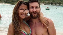 Antonela Roccuzzo en colaless en las playas del Caribe Antonela Roccuzzo en colaless en las playas del Caribe