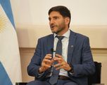 Indican que la reforma impulsada por el gobernador Maximiliano Pullaro “salda una deuda histórica que tenía Santa Fe”. Indican que la reforma impulsada por el gobernador Maximiliano Pullaro “salda una deuda histórica que tenía Santa Fe”.