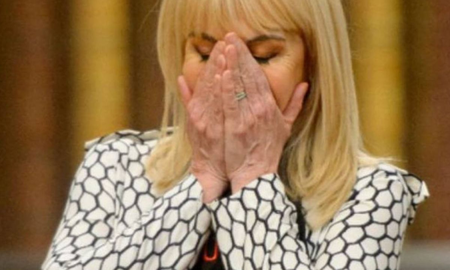 Dalma Maradona acusó a un medio de publicar una entrevista inexistente a Claudia Villafañe Dalma Maradona acusó a un medio de publicar una entrevista inexistente a Claudia Villafañe