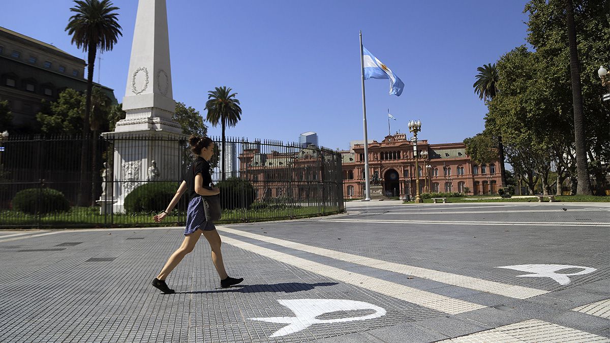 La pandemia del Covid-19 oblig&oacute; a un 24M sin marchas y una plaza vac&iacute;a.