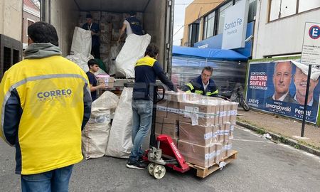 Llegan las urnas al Tribunal Electoral y este martes comienza el escrutinio definitivo. Llegan las urnas al Tribunal Electoral y este martes comienza el escrutinio definitivo.