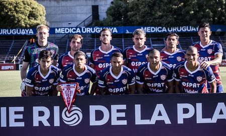 Misael Aguirre fue titular en Unión contra Defensor Sporting, por la Serie Río de la Plata. Misael Aguirre fue titular en Unión contra Defensor Sporting, por la Serie Río de la Plata.