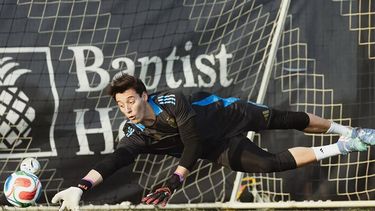 A la espera por la lesión del Dibu Martínez, el arquero que convocaría Scaloni para el Mundial 2026 A la espera por la lesión del Dibu Martínez, el arquero que convocaría Scaloni para el Mundial 2026