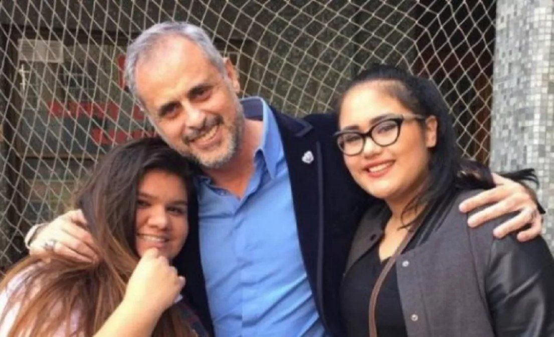 Jorge Rial junto a sus dos hijas Morena y Rocío.
