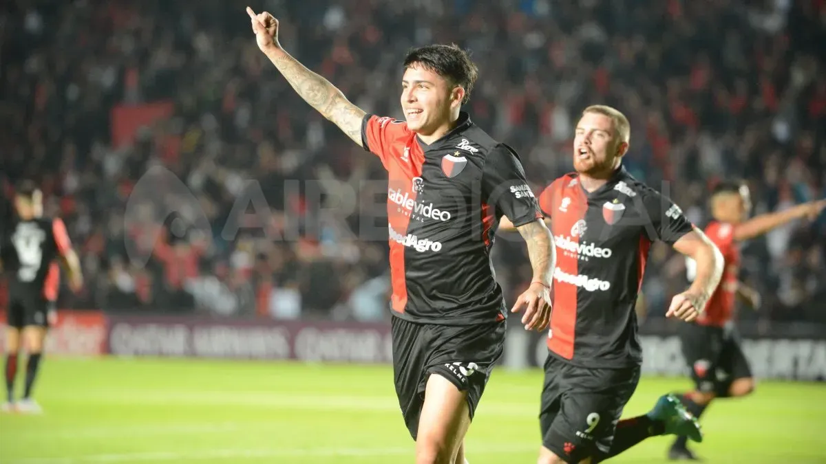 Facundo Farías , recuperado de su lesión de ligamentos, se prepara para su volver al primer equipo en el torneo local.