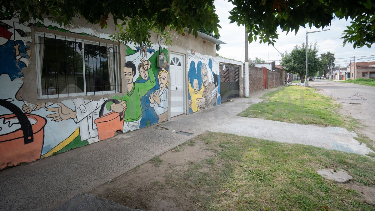Otilia Acuña vivió en barrio Santa Rosa de Lima, en el oeste de la ciudad de Santa Fe. Otilia Acuña vivió en barrio Santa Rosa de Lima, en el oeste de la ciudad de Santa Fe.