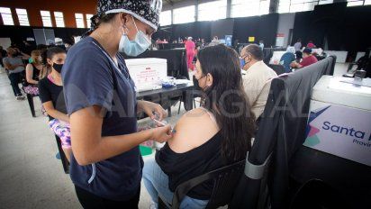 Aire de Santa Fe | Vacunacion coronavirus adultos 2022 _MG_5248_MTH_1200.jpg