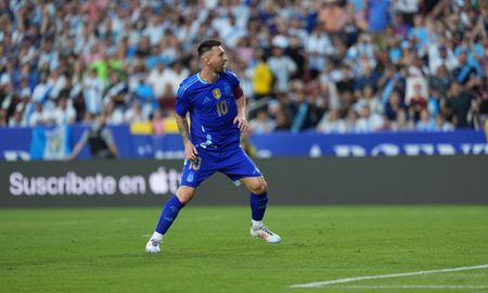 Lionel Messi anotó un doblete en la victoria por 4 a 1 de Argentina ante Guatemala. Lionel Messi anotó un doblete en la victoria por 4 a 1 de Argentina ante Guatemala.
