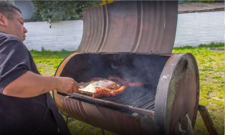 Asado mortal en Mendoza: se atragantó con un pedazo de carne y murió Asado mortal en Mendoza: se atragantó con un pedazo de carne y murió