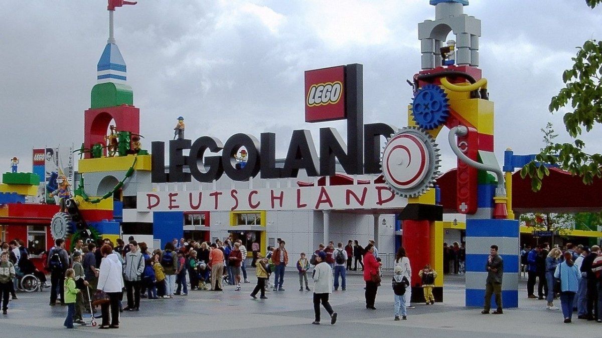 Más de 30 heridos por un brutal choque en una montaña rusa de Legoland