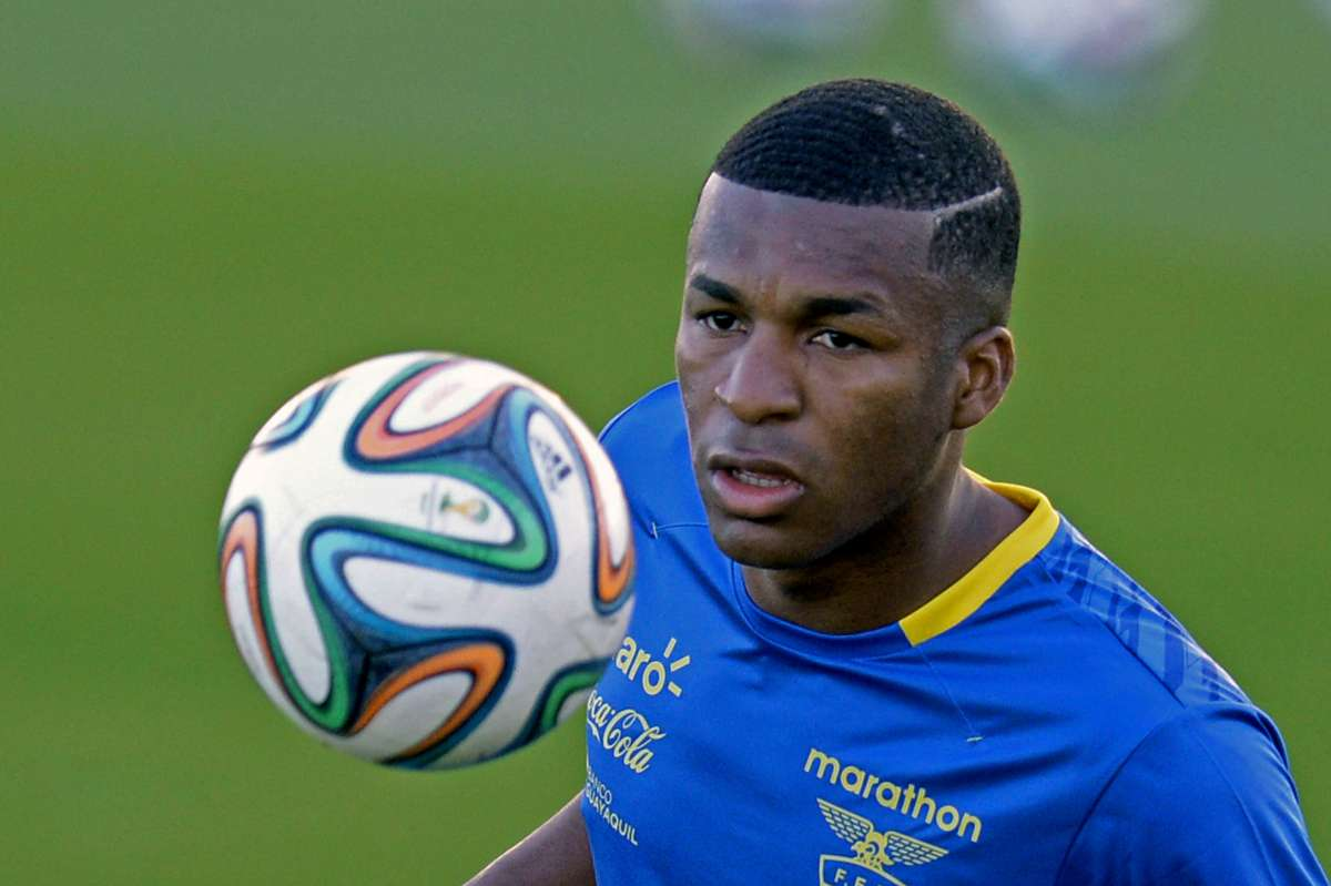 Atentaron contra la vivienda del exfutbolista Frickson Erazo