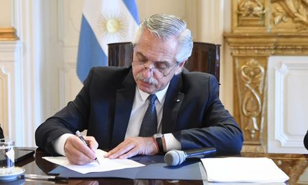El presidente Alberto Fernández convocó a la primera reunión de la mesa política del Frente de Todos para el próximo 16 de febrero El presidente Alberto Fernández convocó a la primera reunión de la mesa política del Frente de Todos para el próximo 16 de febrero