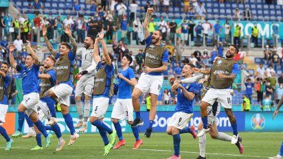 Eurocopa: Italia venció a Gales, estiró su invicto y estableció una marca histórica en la competición