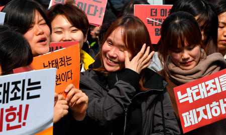 Corea del Sur aprueba legalización del aborto Corea del Sur aprueba legalización del aborto
