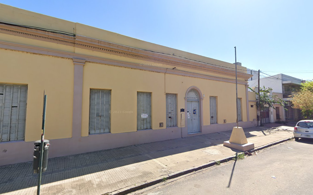 El curso se dará en la Escuela de Educación Secundaria Orientada Nº 637, ubicada en Avellaneda 3211. El curso se dará en la Escuela de Educación Secundaria Orientada Nº 637, ubicada en Avellaneda 3211. 