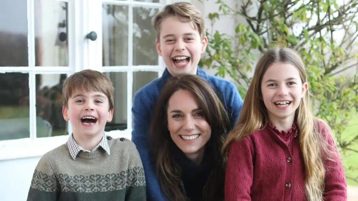 La familia real retractó la foto de Kate Middleton