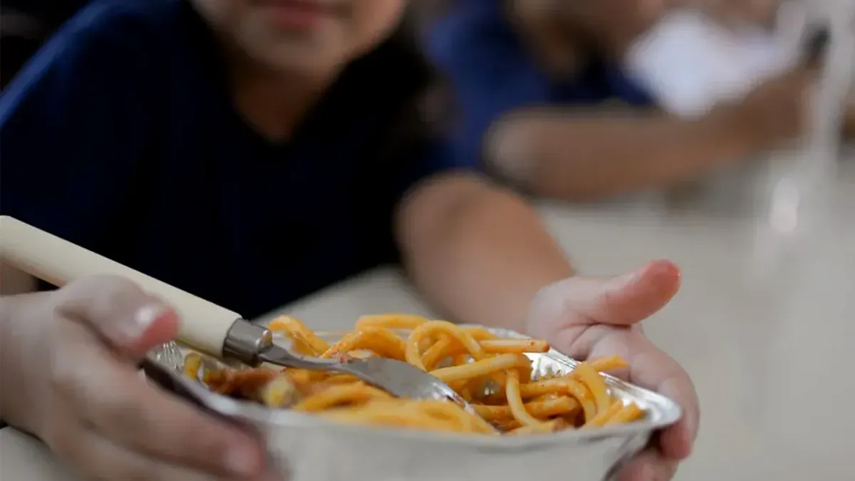 Actualmente en Argentina, casi 4 de cada 10 chicos y adolescentes de 5 a 17 años tiene sobrepeso u obesidad. En tanto, solo 2 de cada 10 cumplen con un mínimo de actividad física diaria, según datos del Ministerio de Salud. Actualmente en Argentina, casi 4 de cada 10 chicos y adolescentes de 5 a 17 años tiene sobrepeso u obesidad. En tanto, solo 2 de cada 10 cumplen con un mínimo de actividad física diaria, según datos del Ministerio de Salud.