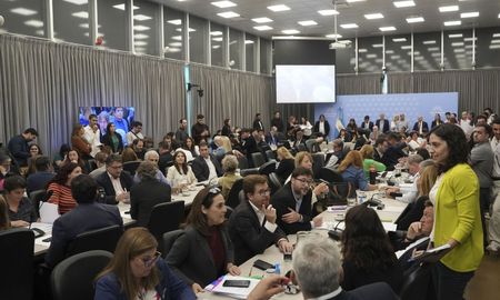 Se esperaba en que en las próximas horas el Ejecutivo remita a Diputados la nueva versión. Se esperaba en que en las próximas horas el Ejecutivo remita a Diputados la nueva versión.