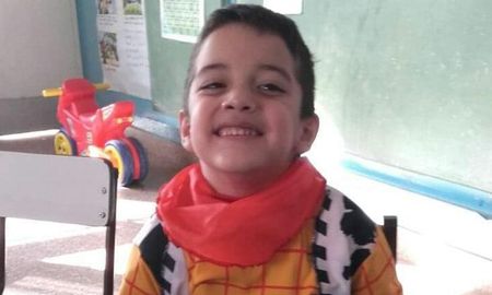 Tiene 5 años, desde que nació sufre de crisis respiratorias y su obra social no lo ayuda