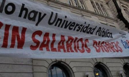 Las Universidades profundizan los reclamos y lanzan un paro por 48 horas. Las Universidades profundizan los reclamos y lanzan un paro por 48 horas.