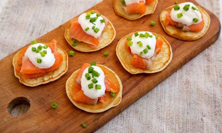 Los blinis son un plato delicioso y versátil que es perfecto para cualquier ocasión. Los blinis son un plato delicioso y versátil que es perfecto para cualquier ocasión.