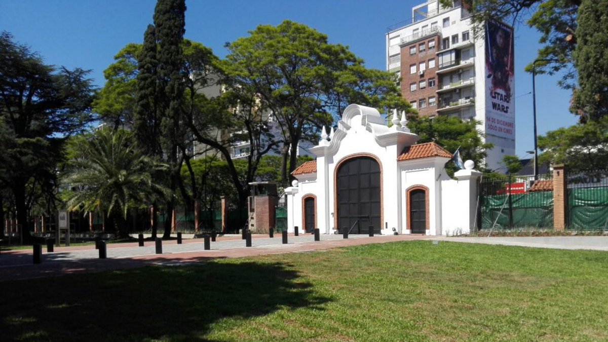 En la denuncia la Fundación Apolo da ejemplos de visitas de casos públicos que trascendieron que no figuran en la lista oficial.&nbsp;