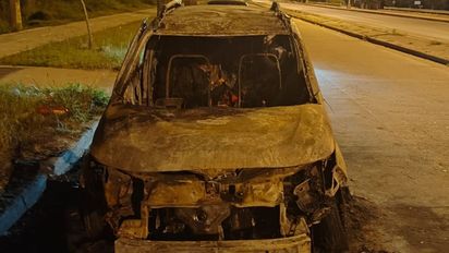 Santa Fe: voraz incendio de un auto en la Ruta Provincial 1