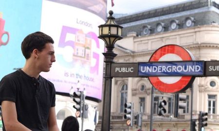 de la patagonia a londres: el youtuber que documenta la vida de un argentino en reino unido