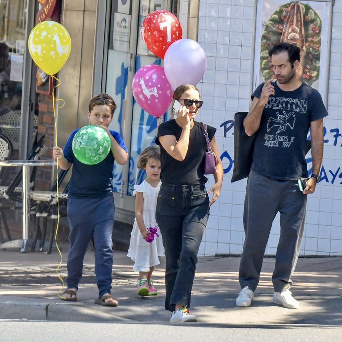 Durante el rodaje de&nbsp;El cisne negro&nbsp;conoci&oacute; al bailar&iacute;n&nbsp;Benjam&iacute;n Millepied. Se enamoraron, se casaron y tuvieron dos hijos,&nbsp;Amalia&nbsp;y&nbsp;Aleph. Natalie cuenta que su marido es su cable a tierra cada vez que el trabajo la supera.