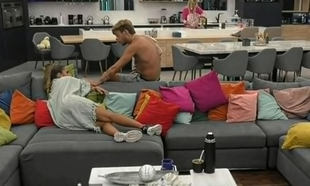 Nacho y Camila de Gran Hermano mandaron a Julieta a bañarse: Olor a... Nacho y Camila de Gran Hermano mandaron a Julieta a bañarse: Olor a...