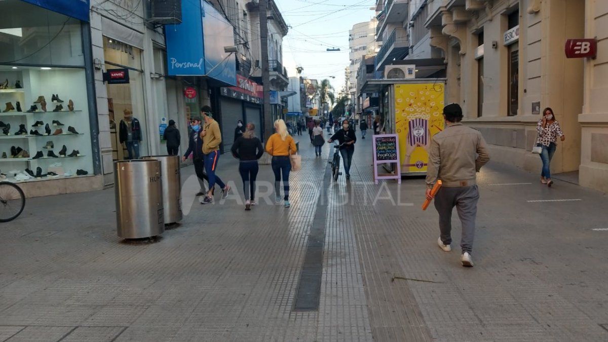 La realidad del comercio: el balance del primer día de reapertura en Santa Fe
