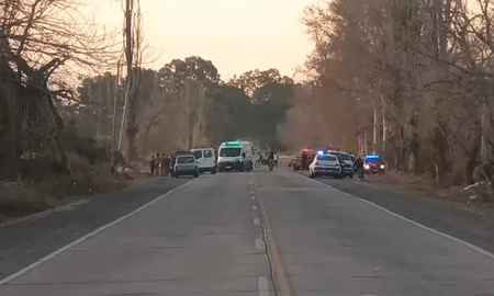 Un adolescente perdió la vida al atropellado mientras andaba en bicicleta por la ruta 52, en Mendoza. Un adolescente perdió la vida al atropellado mientras andaba en bicicleta por la ruta 52, en Mendoza.