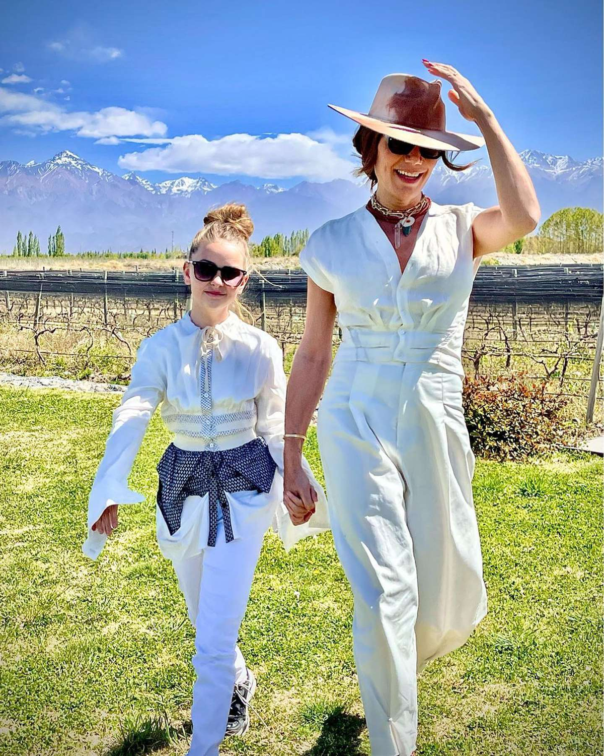 Su hija Isabella copia todos sus looks y la rompe. 