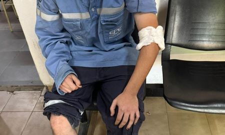 Según indicaron testigos y compañeros de trabajo, la intervención de terceros y la reacción de la víctima evitaron que la situación tuviera un desenlace más grave. Según indicaron testigos y compañeros de trabajo, la intervención de terceros y la reacción de la víctima evitaron que la situación tuviera un desenlace más grave.