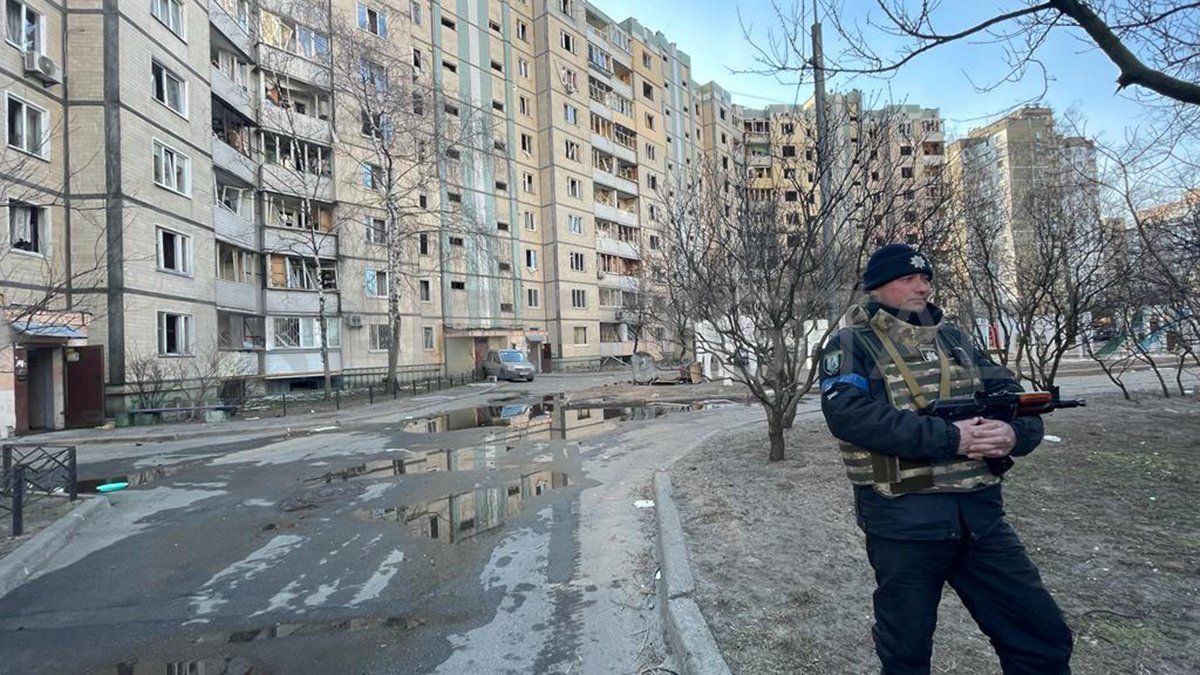 Rusia comenzó la invasión a Ucrania hace casi un mes. En la imagen, la ciudad de Kiev, atacada intensamente en las últimas horas.