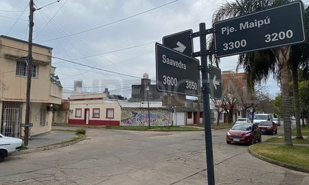 Los vecinos de barrio Mariano Comas se reúnen este sábado en reclamo de mayor seguridad. Los vecinos de barrio Mariano Comas se reúnen este sábado en reclamo de mayor seguridad.