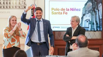 Pullaro firmó la compra de Casa Cuna en Santa Fe para crear el Polo de la Niñez