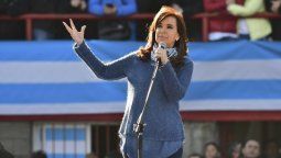 Cristina Kirchner confirmó su candidatura: irá con Jorge Taiana por Unidad Ciudadana Cristina Kirchner confirmó su candidatura: irá con Jorge Taiana por Unidad Ciudadana